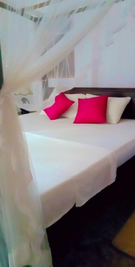 Shady Edge Hotel Unawatuna Exterior foto